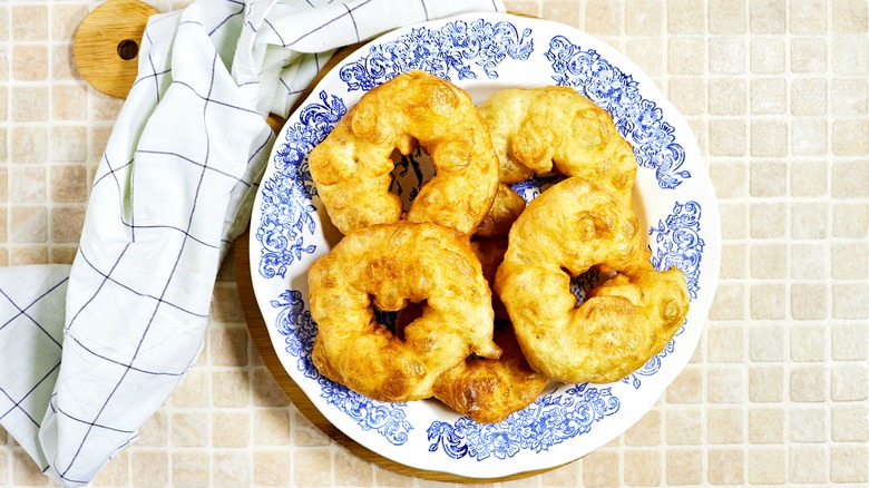 Algerian-style sfenj doughnuts