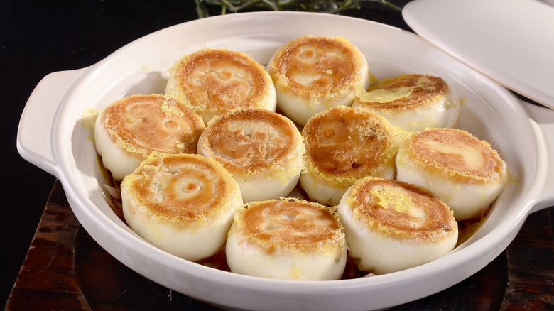 Dish of shengjian bao