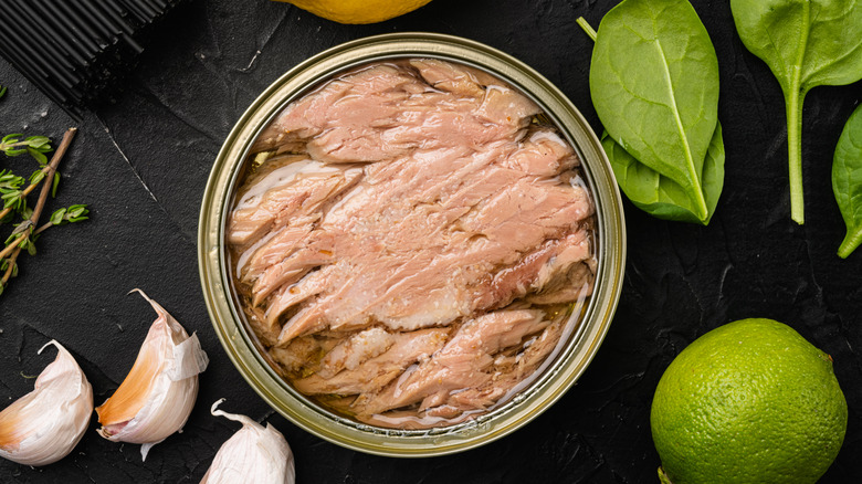 canned tuna in oil