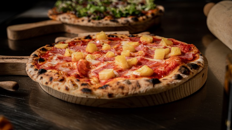 pizza with pineapple and ham