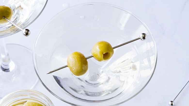 martini with olives