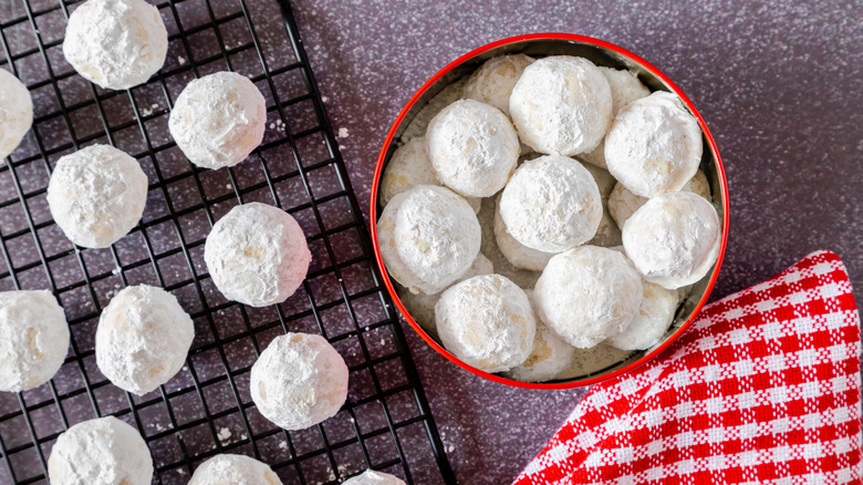 Snowball cookies