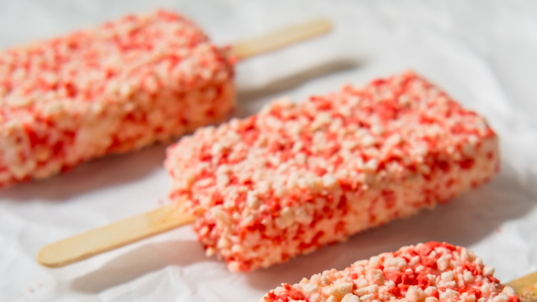 strawberry shortcake ice cream bars