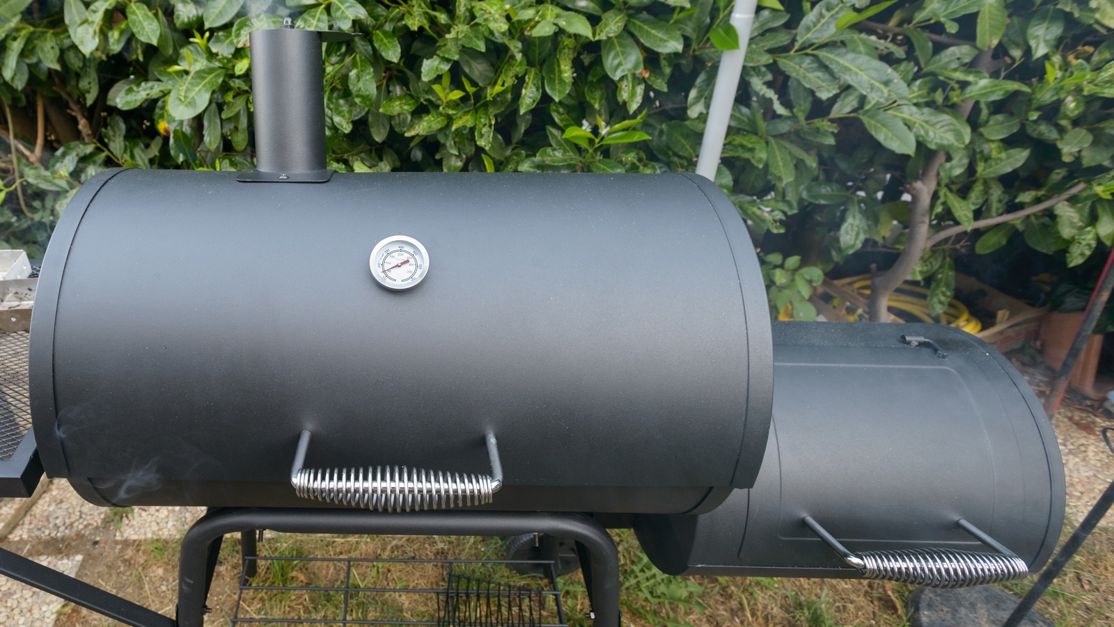 Using an offset clearance smoker