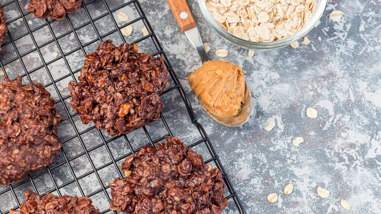 Oatmeal peanut butter chocolate cookies