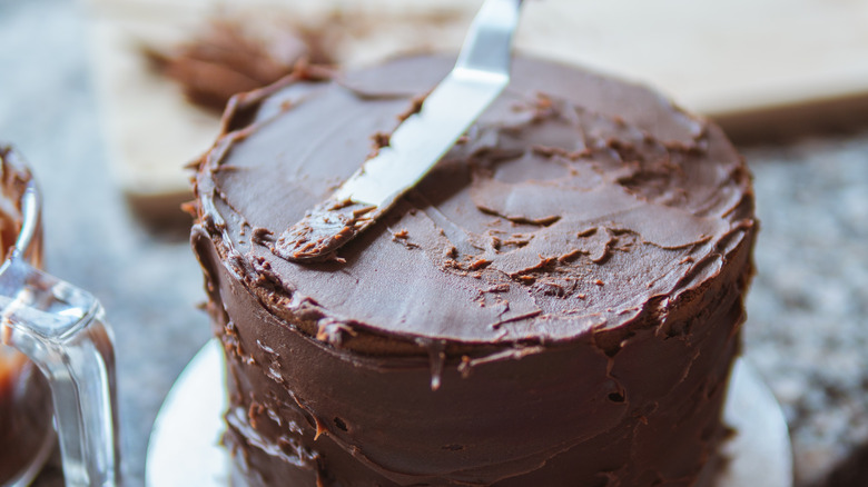 Spatula icing chocolate layer cake