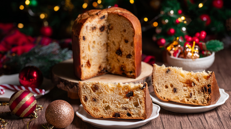 sliced panettone