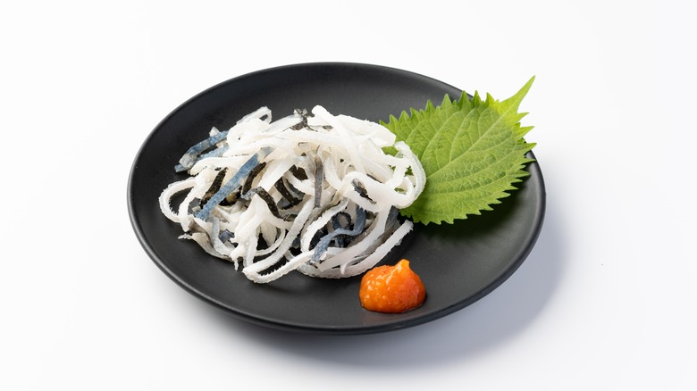 noodle-like fugu yubiki