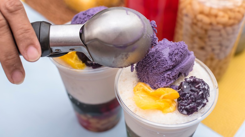 Scooper adding ube to Halo-halo