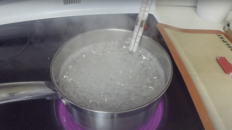 raw isomalt boiling