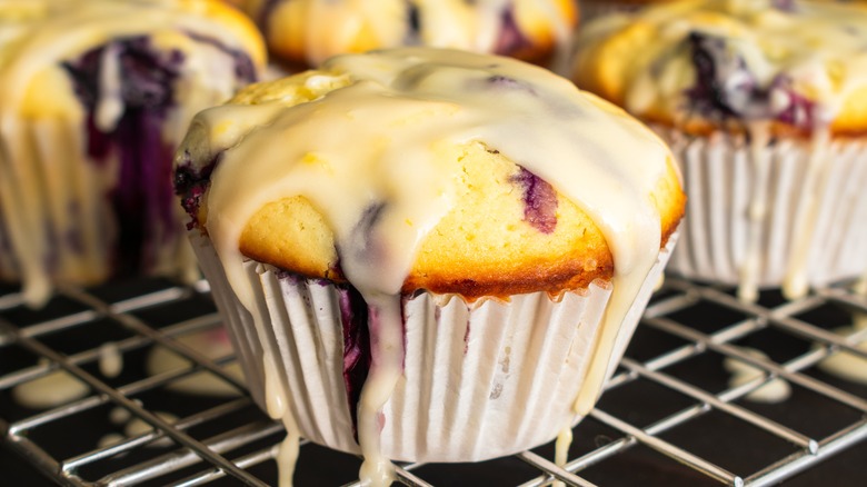 Blueberry muffin with lemon glaze