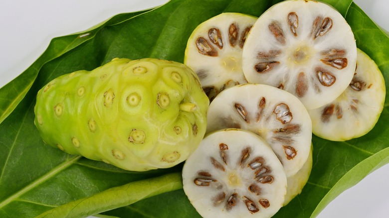 Sliced noni on leaf