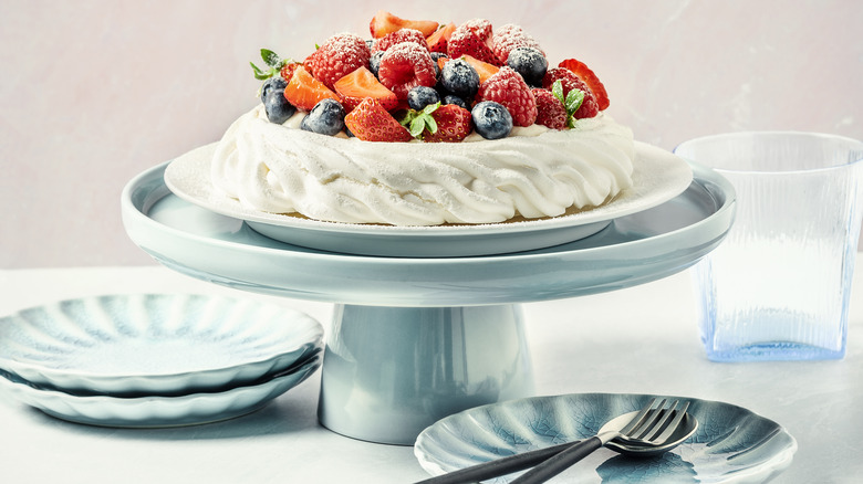 Berry Pavlova cake stand