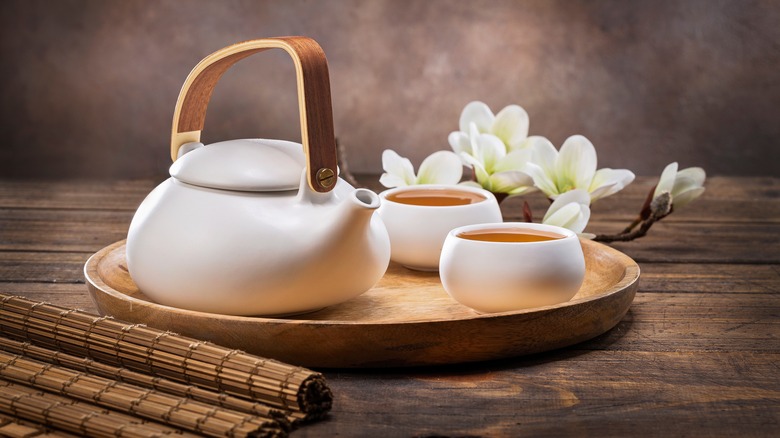 Tea in pot and cups