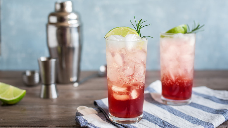 Sloe gin cocktails on table