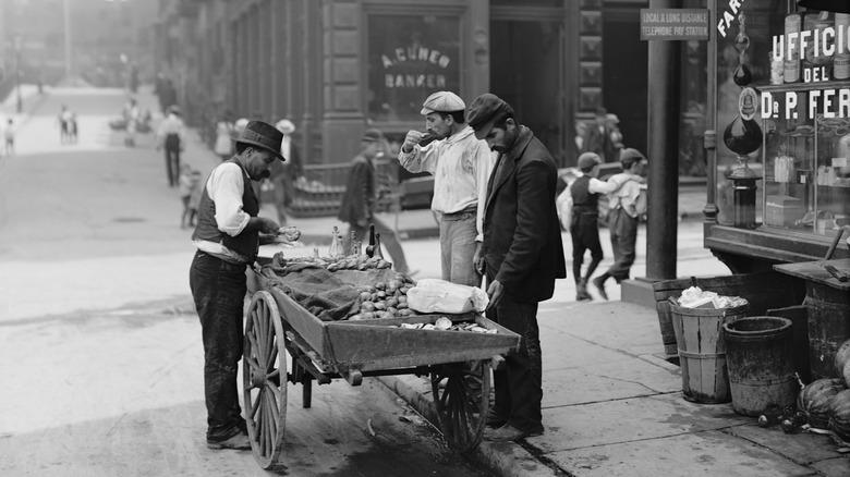 What It Was Like To Eat At The First Hot Dog Stand