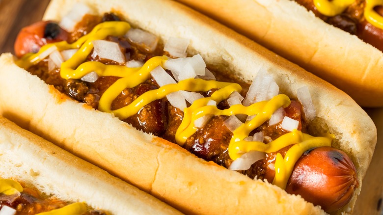 chili dog with mustard