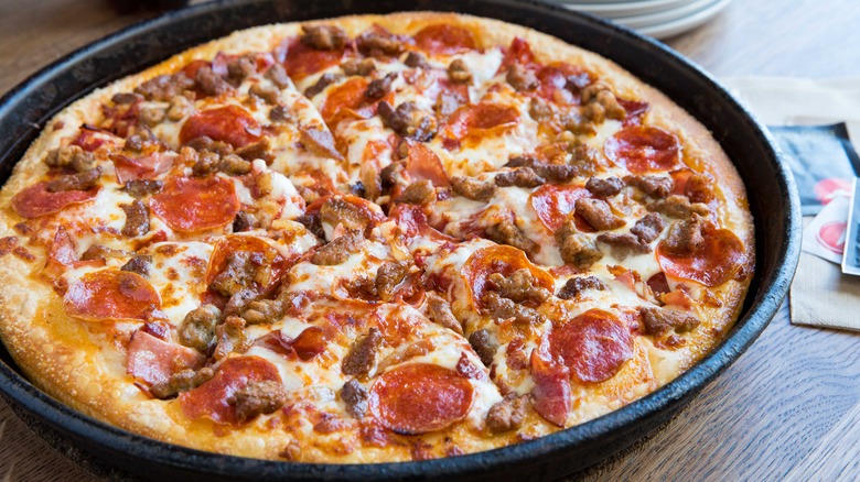 pizza hut meat lovers pan pizza