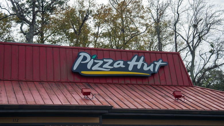 classic pizza hut with red roof