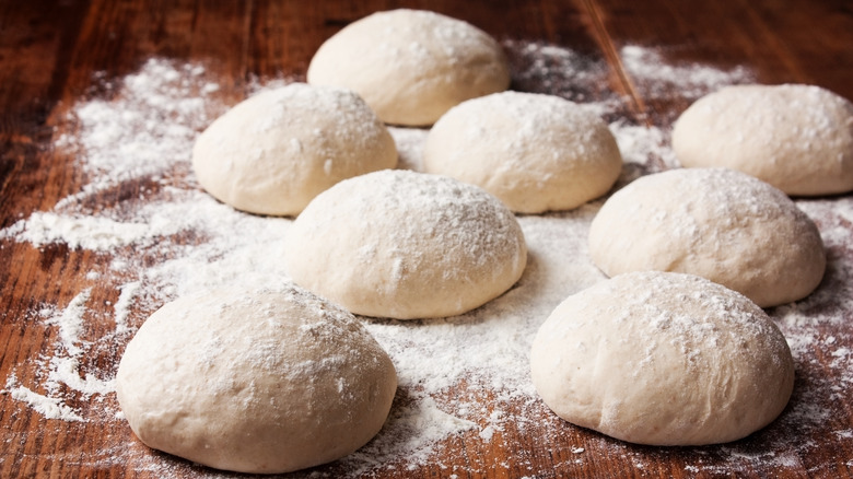 Pizza dough balls