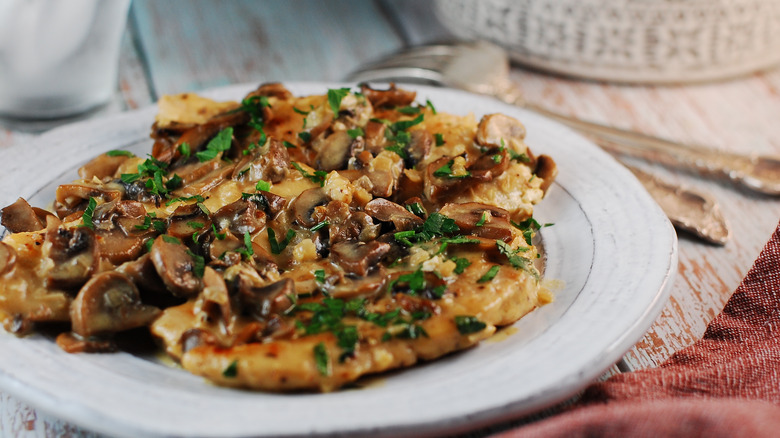 plate of chicken marsala