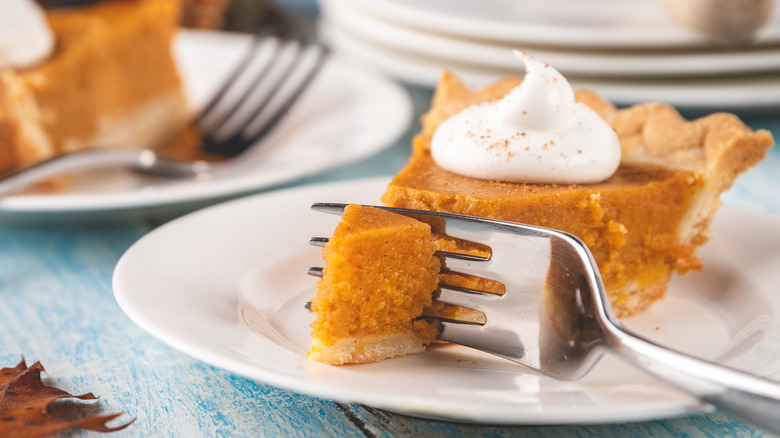 Classic (orange) sweet potato pie 