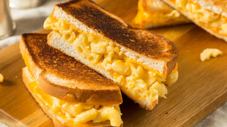 Mac and cheese grilled cheese