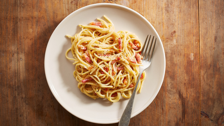 Spaghetti Carbonara on white plate