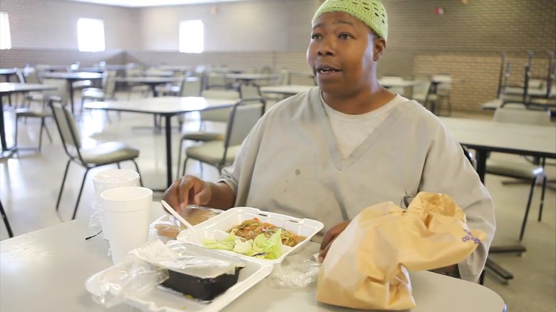 Halal prison meal being served