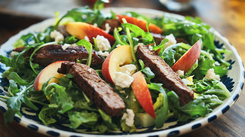 arugula salad with steak