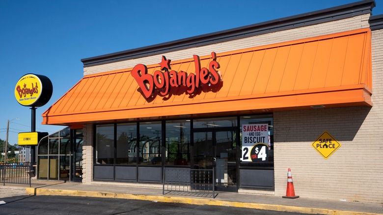 Bojangles restaurant exterior