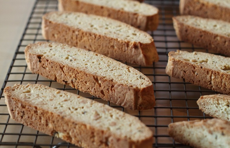 For Your In-Laws: Italian Cantuccini and Vin Santo