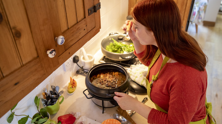 slow cooking meat