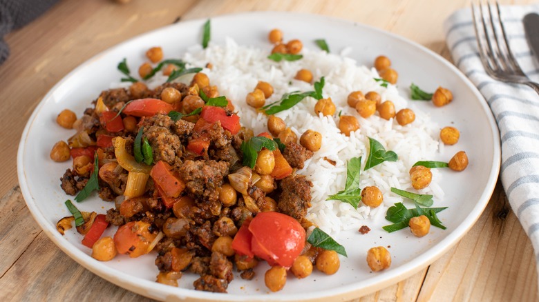 ground beef chickpeas and rice