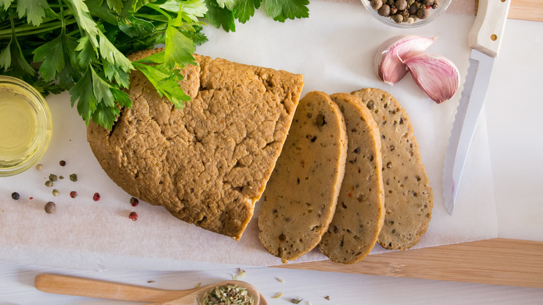 Sliced seitan loaf