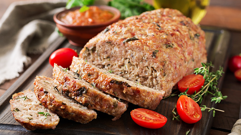 Ground turkey meatloaf with tomatoes