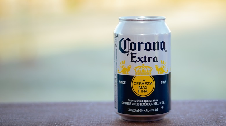 Corona can