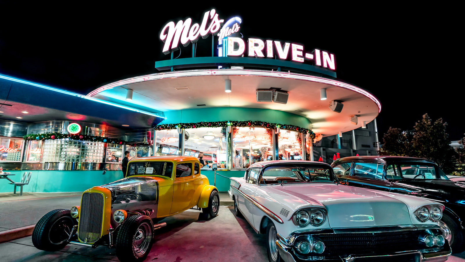 What Was The First DriveIn Restaurant Established In The U.S.?