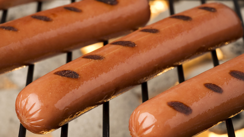 natural casing hot dogs