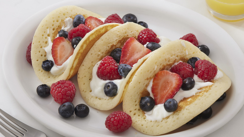 pancakes with fruit and cream