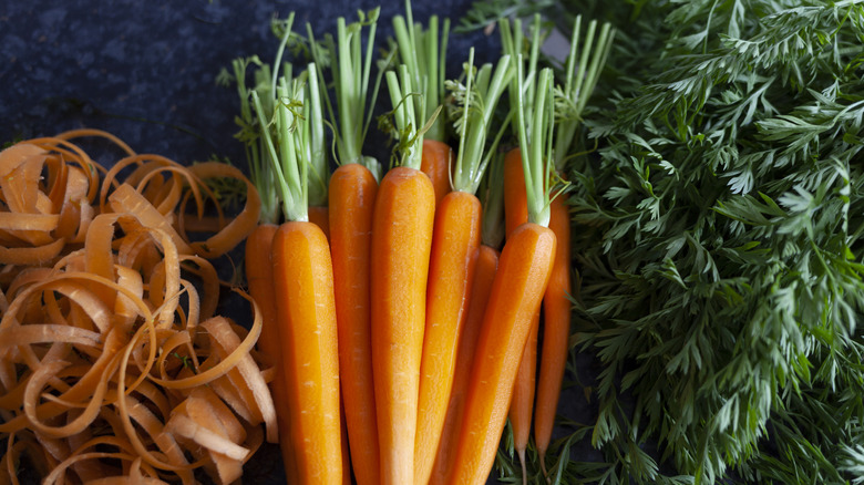 Peeled carrots