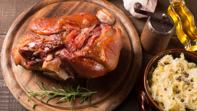 ham hock on wooden platter