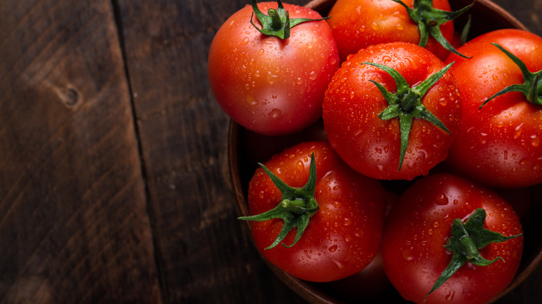 tomatoes in bowl