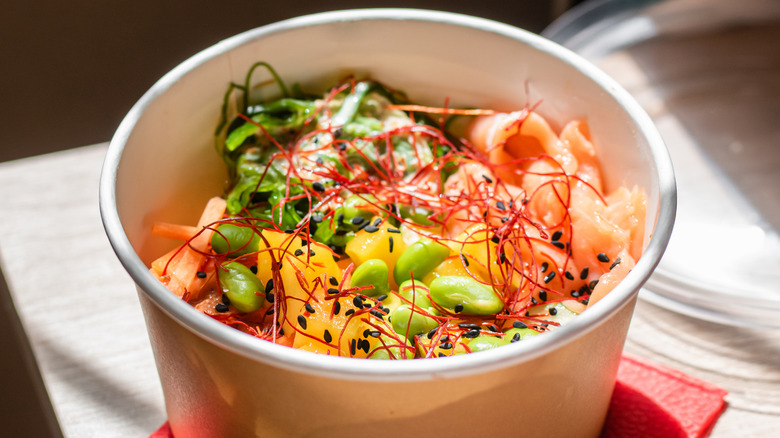 Salmon rice bowl with soybeans 