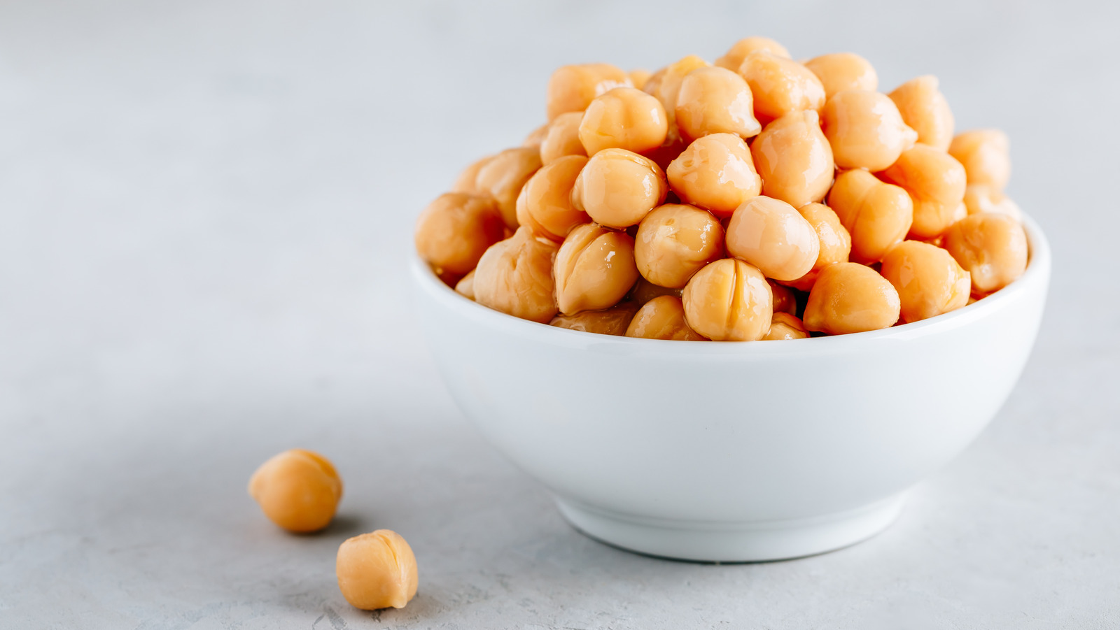 what-s-the-difference-between-chickpeas-and-garbanzo-beans