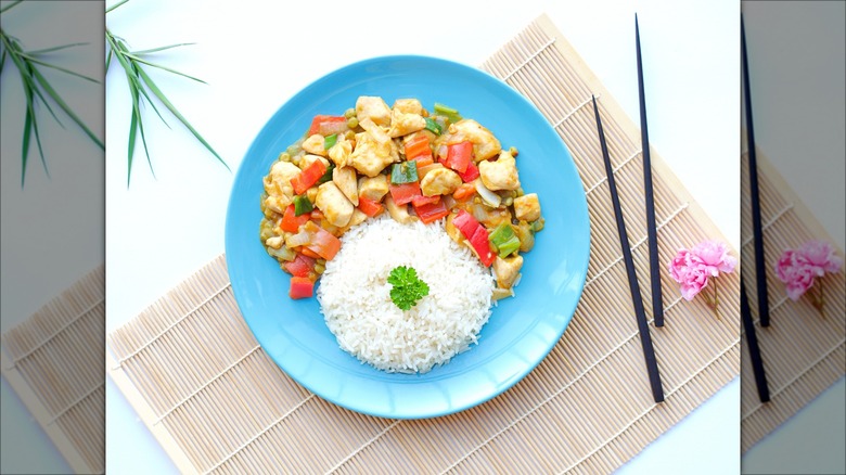 Chicken chop suey with rice