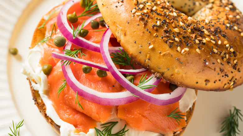 everything bagel with smoked salmon