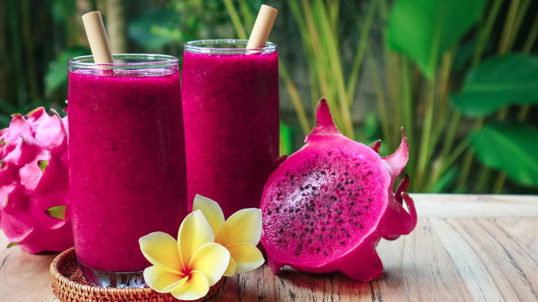 Dragon fruit smoothie