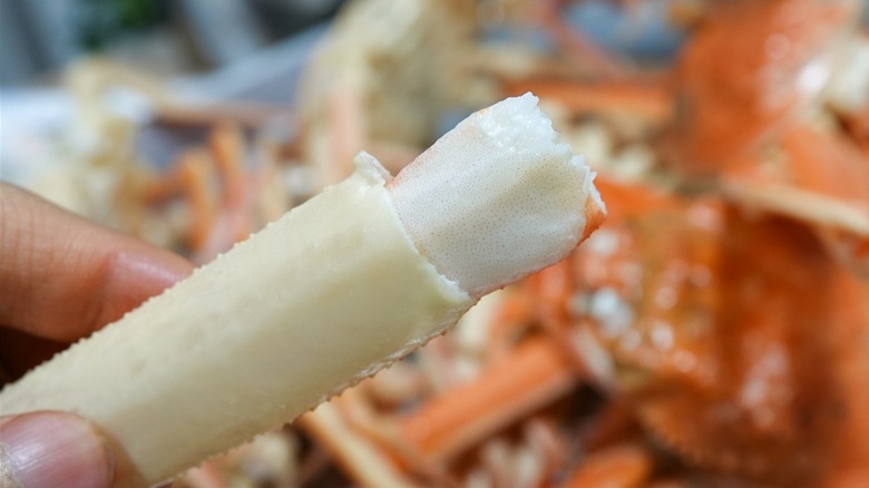 Cooked snow crab leg meat