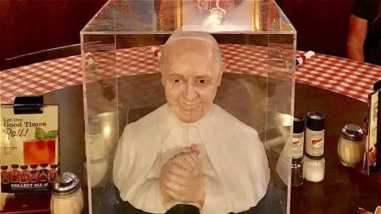 Pope Room decor at Buca di Beppo